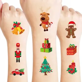 najlepsze-swiateczne-tatuaze-choinka-jemiola-pierniczek-renifer-prezent