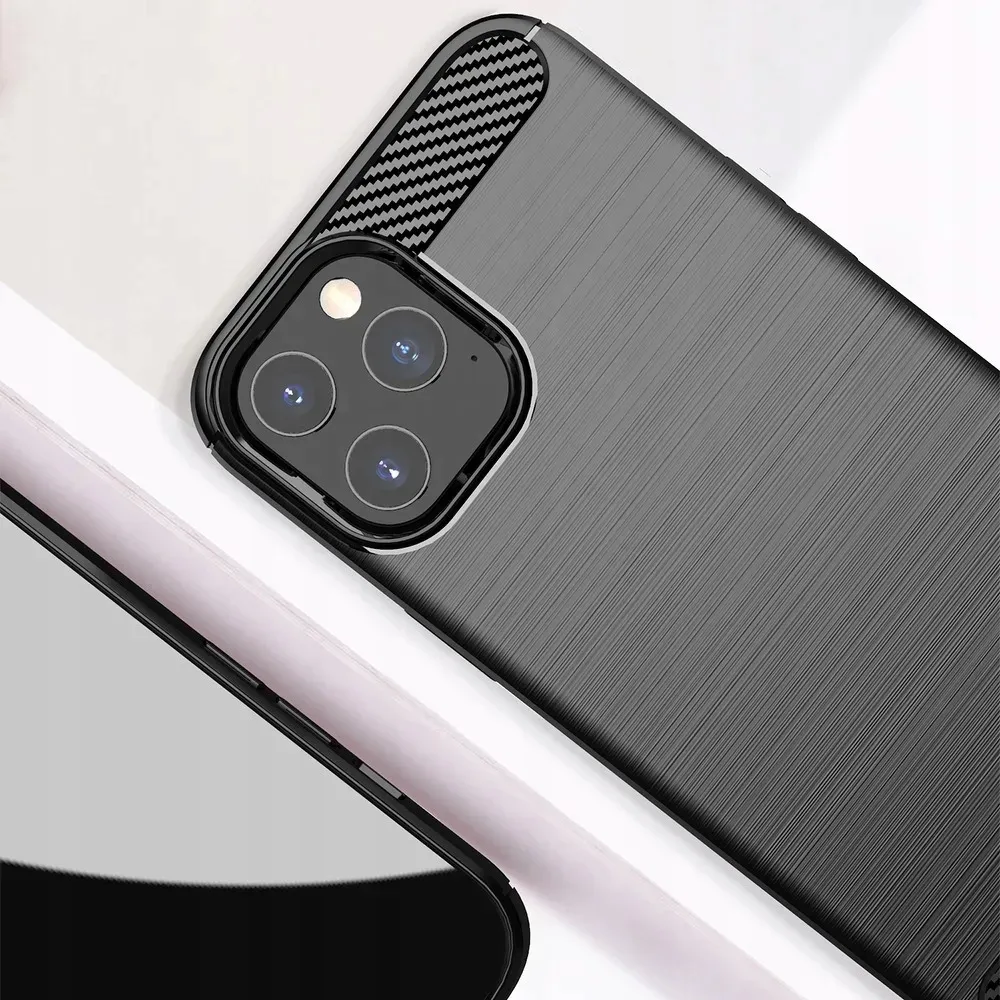 futeral-carbon-do-iphone-11-pro-czarny