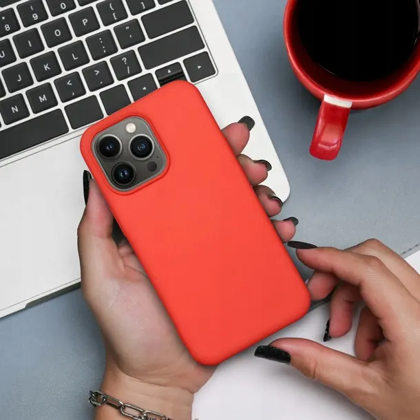 futeral-silicone-do-iphone-15-pro-brzoskwiniowy-marka-bez-marki