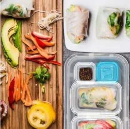 keeeper-zestaw-12-pojemnikow-na-zywnosc-fredo-fresh-niebieski-744