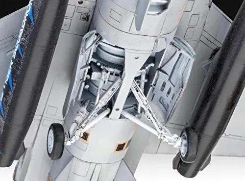 samolot-1-72-f-16d-fighting-falcon-waga-z-opakowaniem-0-15-kg