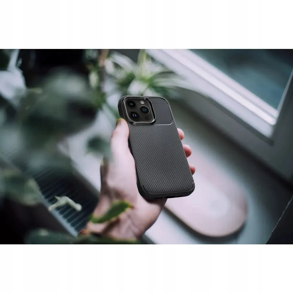 futeral-carbon-premium-do-iphone-12-pro-max-czarny-stan-nowy