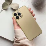 futeral-metallic-do-iphone-16-zloty-typ-plecki