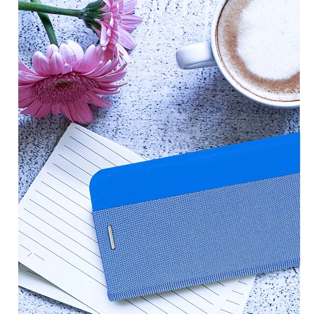 kabura-sensitive-book-do-iphone-16-plus-niebieski-stan-nowy