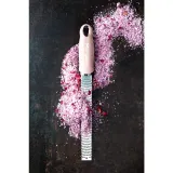 premium-classic-tarka-zester-pudrowy-roz-microplane-marka-microplane