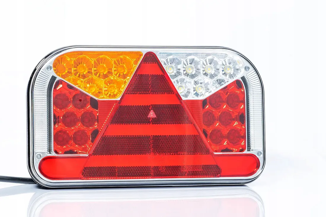 lampa-led-7-funkcyjna-zespolona-tylna-emc-e9