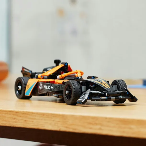 lego-42169-technic-neom-mclaren-formula-e-race-car-plec-brak-informacji