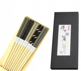 5-par-jasnych-paleczek-do-sushi-z-bambusa-pudelko