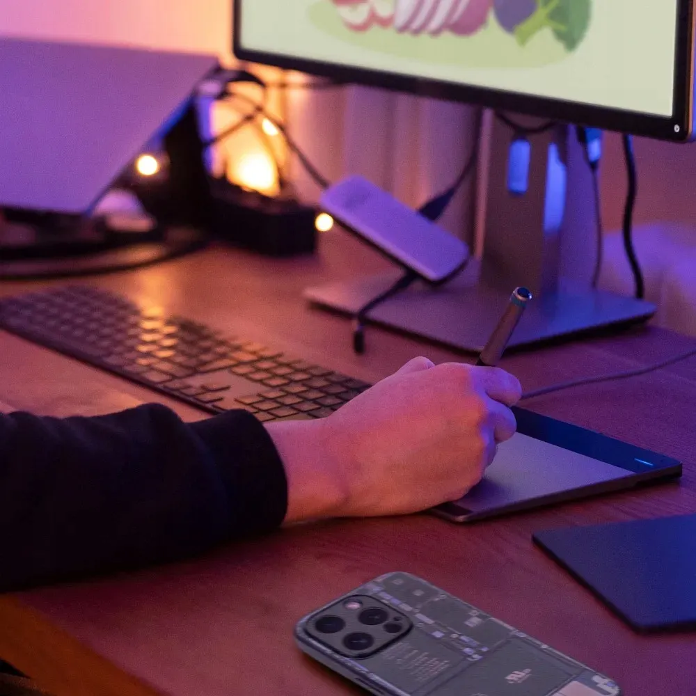 futeral-tech-do-iphone-12-wzor-1