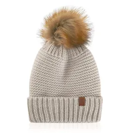czapka-damska-winter-bialy