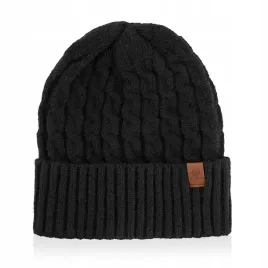 czapka-damska-ze-wzorem-winter-czarny