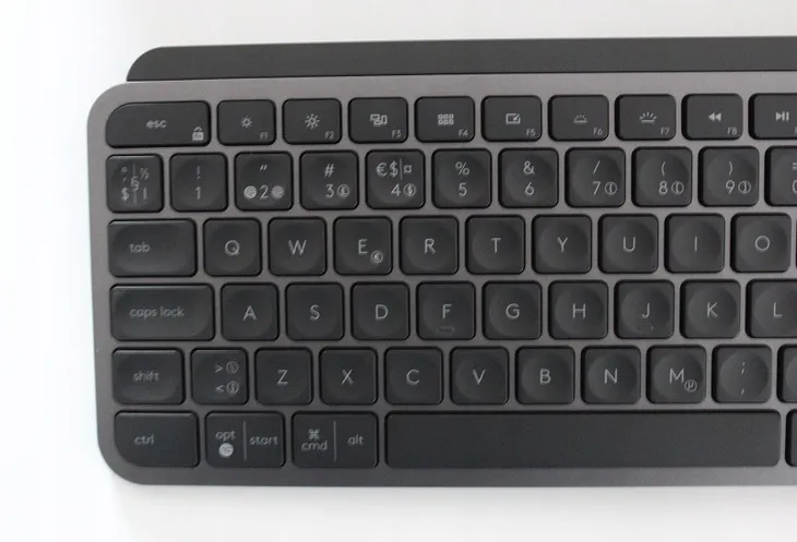logitech-mx-keys-nordic-stan-nowy