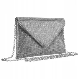 elegancka-kopertowka-damska-na-lancuszku-peterson