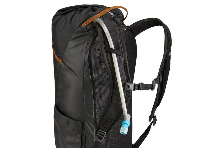 thule-stir-20l-3204091-stan-nowy