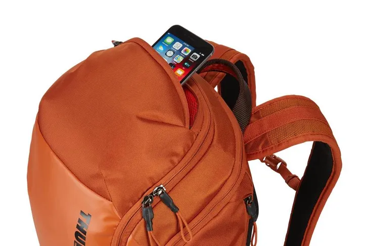 thule-chasm-backpack-26l-3204295-stan-nowy