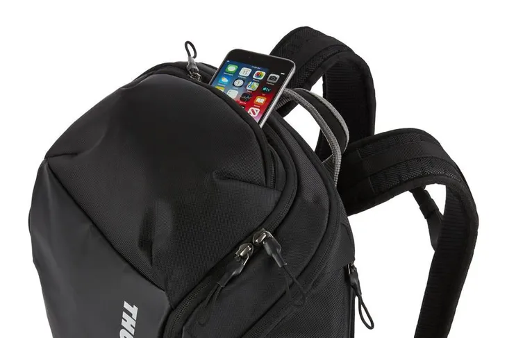 thule-chasm-backpack-26l-3204292-stan-nowy