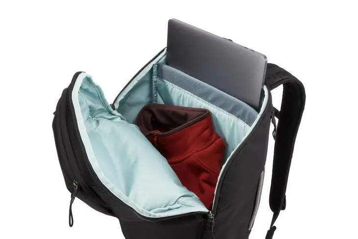 thule-chasm-backpack-26l-3204292-stan-nowy