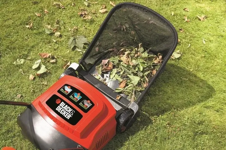 black-decker-wertykulator-600w-gd300-glebokosc-robocza-max-80-mm