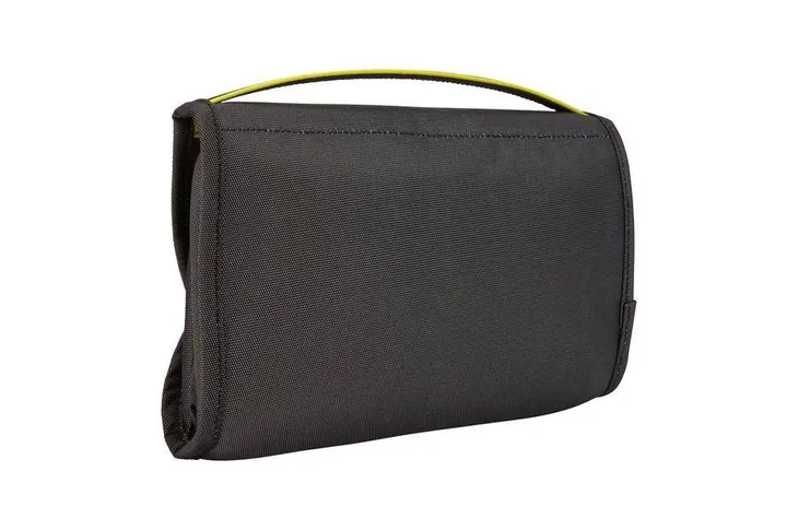 thule-subterra-toiletry-bag-3203910