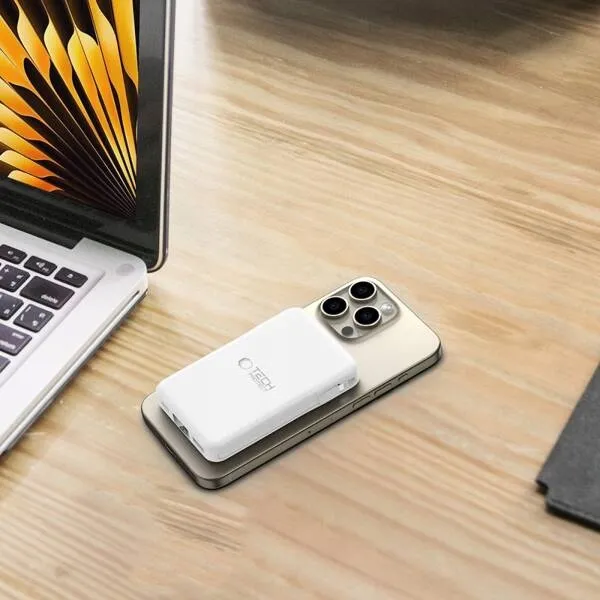 powerbank-tech-protect-10000-mah-bialy