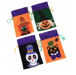 torby-na-cukierki-w-tematyce-halloween-zestaw-4-sztuki