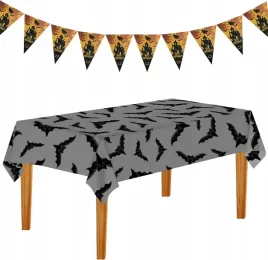 obrus-na-halloween-w-nietoperze-220x130-cm-z-choragiewkami