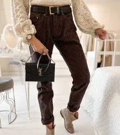 ciemnobrazowe-spodnie-z-paskiem-pelchat