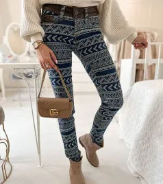 niebieskie-spodnie-z-przeszyciami-turgeon