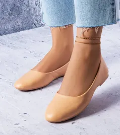 bezowe-balerinki-ze-skorzana-wkladka-truchon