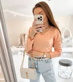 rozowa-bluzka-longsleeve-w-serek-langlais
