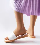 biale-gumowe-klapki-chatigny-stan-nowy