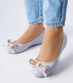 szare-balerinki-zdobione-kokardka-harlingen