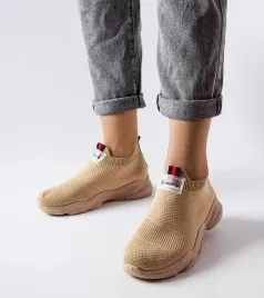 ciemnobezowe-wsuwane-buty-sportowe-damskie-greco