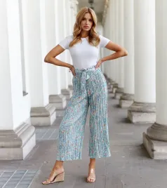 zielone-plisowane-spodnie-w-kwiaty-macognano