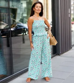 zielony-komplet-z-topem-na-ramiaczkach-i-spodnie-lilia