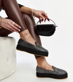 czarne-espadryle-zdobione-srebrna-nitka-havin