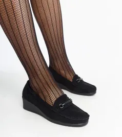 czarne-mokasyny-na-koturnie-amela