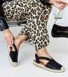 czarne-espadryle-z-odkryta-pieta-tharna