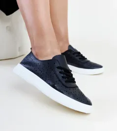 czarne-azurowe-tenisowki-manoek