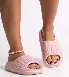 rozowe-klapki-z-marszczeniem-miniya