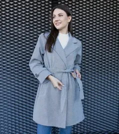 elegancki-szary-plaszcz-wiazany-oversize-bahera