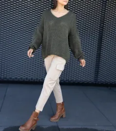 zielony-sweter-z-dekoltem-w-serek-gista