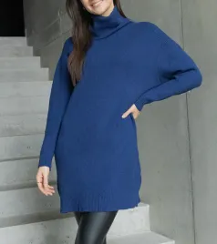 dlugi-granatowy-miekki-sweter-z-golfem-kali