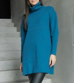 dlugi-ciemnoniebieski-miekki-sweter-z-golfem-kali