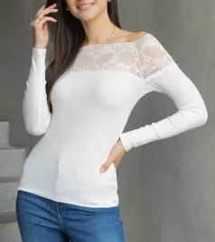 biala-bluzka-hiszpanka-z-koronkowa-wstawka-vikija