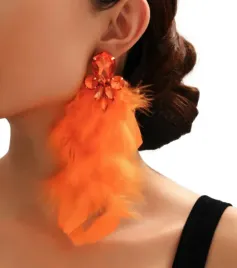 zlote-dlugie-eleganckie-kolczyki-z-piorami-damskie-sztyfty-boho-eleganckie
