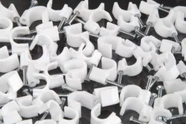 zestaw-uchwytow-do-okraglych-kabli-i-przewodow-80szt-biale