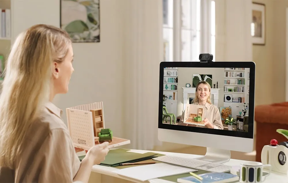 insta360-link-2c-arctic-white