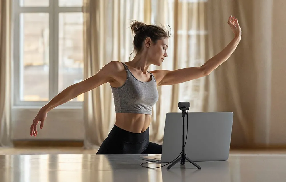 insta360-link-2c-arctic-white