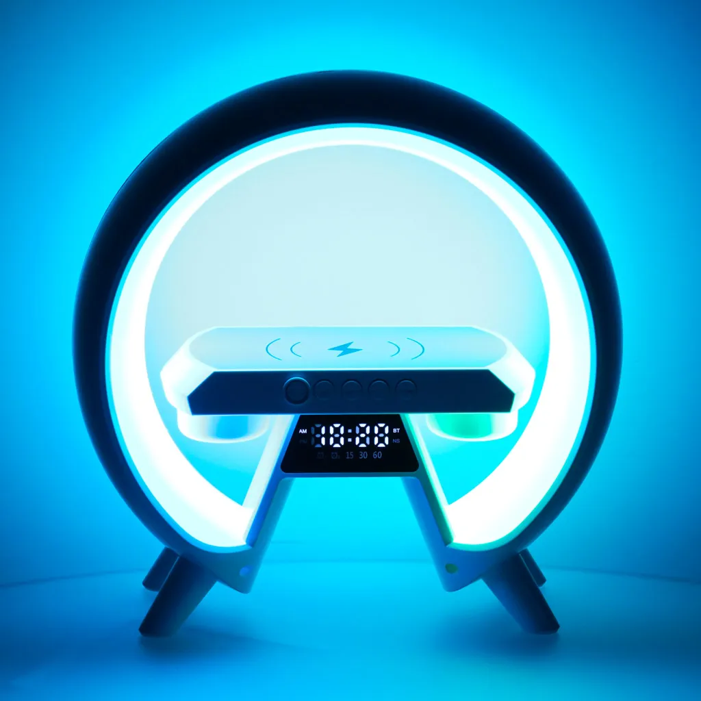 lampka-led-z-ladowarka-indukcyjna-radiem-funkcjonalnosc-w-nowoczesnym-stylu